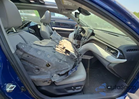 2023 Toyota Camry Xle V6 z USA, uszkodzony, nr VIN 4T1FZ1AK8PU076246